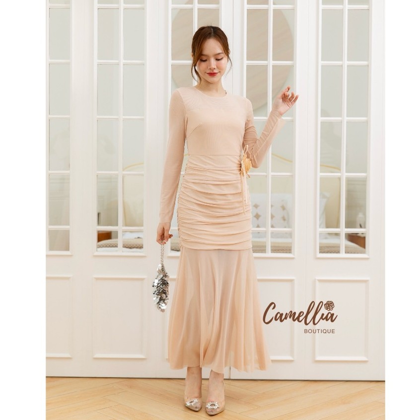 CAMELLIA เดรสแขนยาวซีทรู สีครีมสวยหรู(*รบกวนเช็คสต๊อกก่อนกดสั่งซื้อ)