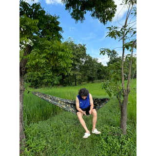 เปลสนามรุ่นหนาพิเศษ ยาว 225cm กว้าง 145cm ทนกว่ารุ่นธรรมดาหนาใช้งานได้ดีแถมเชือก5เมตร2เส้น พร้อมใช้งานรับน้ำหนัก150กิโล