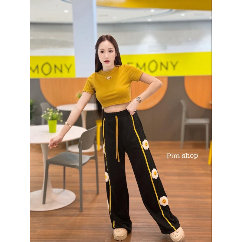 New collection Yellow set เหลืองอองตอง Set 2ชิ้น เสื้อครอปแต่งตัวรีดตรงหน้าอก