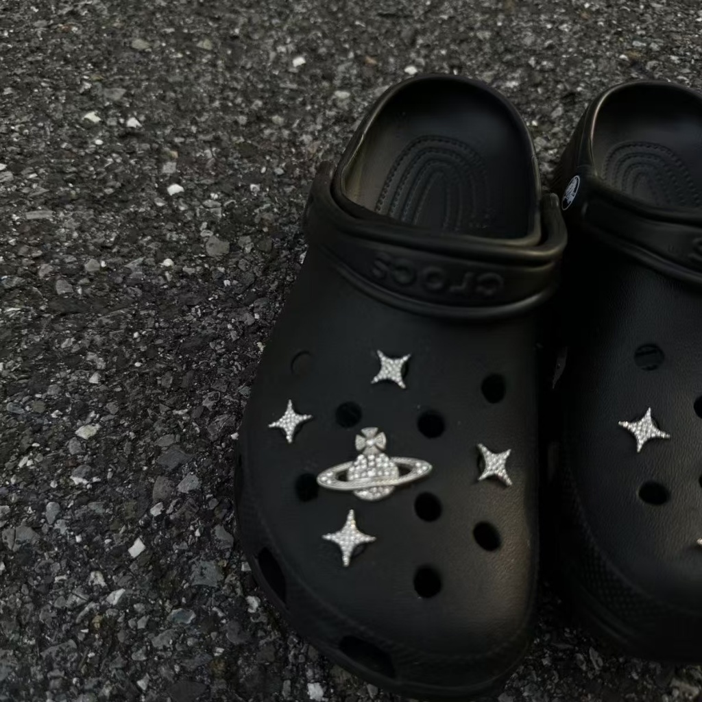 ใหม่ Jibbitz หลุมรองเท้า DIY สตาร์ รองเท้า ดอกไม้ croอุปกรณ์เสริมสามมิติ - รูปที่ 2