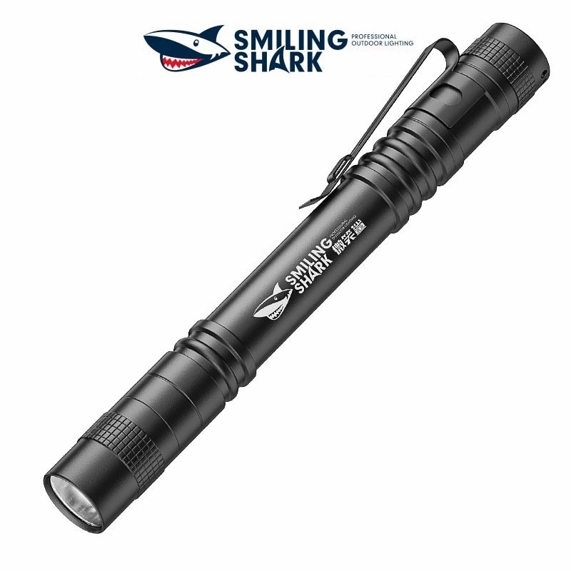 Smilingshark SD1210 ไฟฉาย LED XPE สว่างมาก ขนาดเล็ก พร้อมคลิปหนีบปากกา ซูมได้ 3 โหมด กันน้ํา สําหรับตั้งแคมป์ เดินป่า