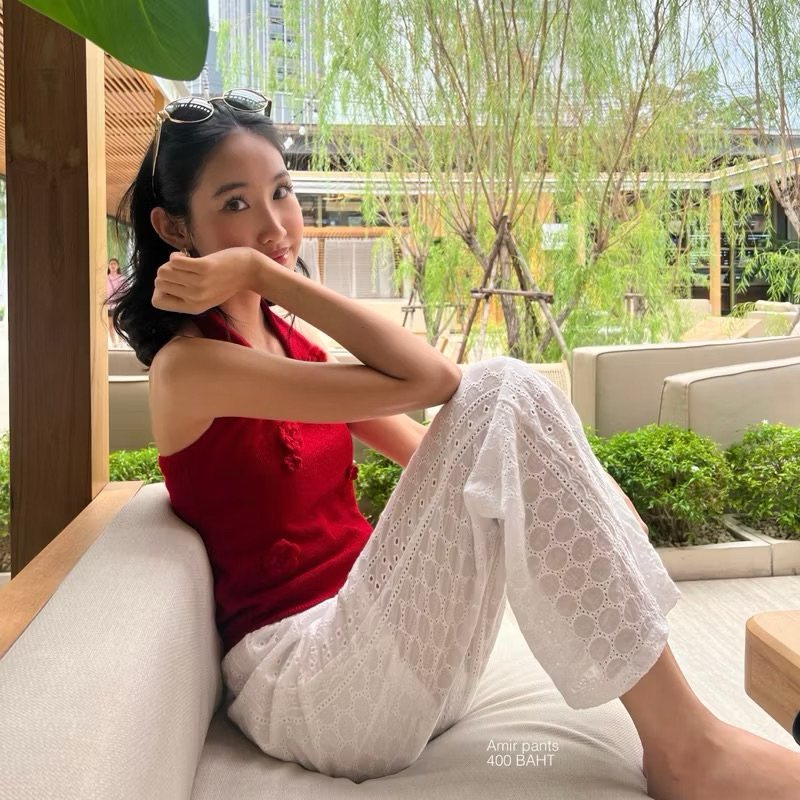 ส่งต่อ Flore.apparels Amir lace pants กางเกงลูกไม้ฉลุ กางเกงลูกไม้ขายาว กางเกงผ้าฉลุ มีซับใน