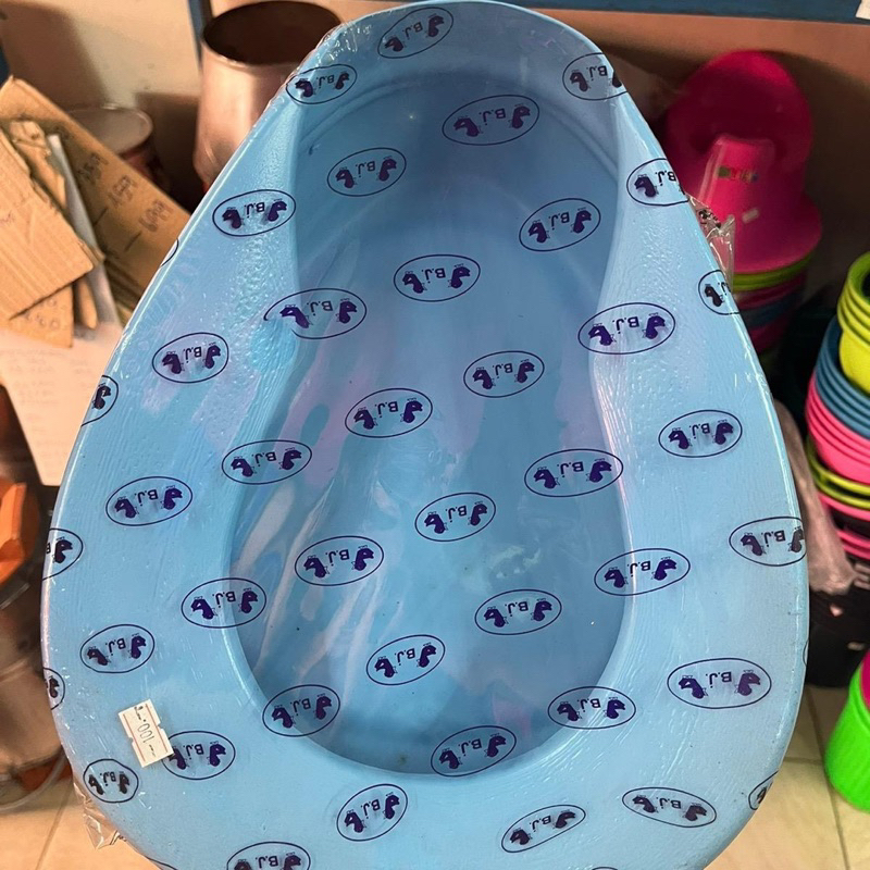 กระโถนผู้ป่วย Bed Pan รองฉี่พลาสติก เกรดดี ทนทาน กว้าง 27cm ยาว 35cm สูง 8cm รับน้ำหนักได้ 100kg