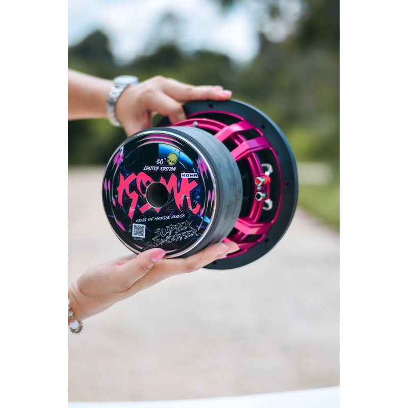 KOMA SUPER SUB8” V.64 156x20x3 800W.🔥