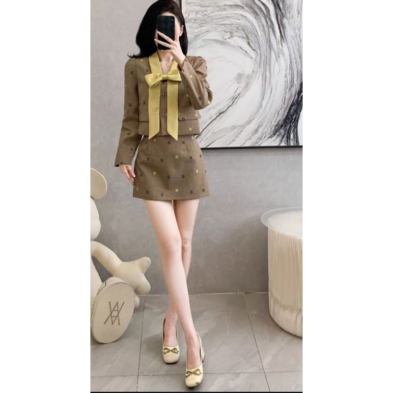 ชุดเซ็ทงานไฮเอนด์ปักทั้งชุด เสื้อคลุม+กระโปรงสั้น สไตล์เกาหลี