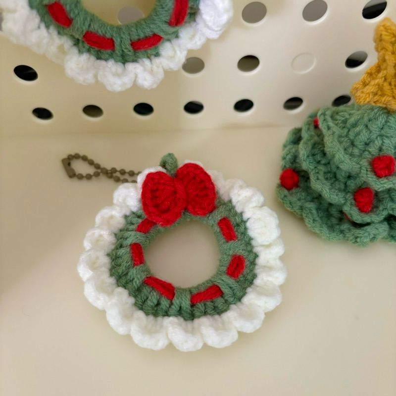 Christmas Wreath Key chain พวงกุญแจมาลัยคริสมาส พวงกุญแจ พวงกุญแจถัก