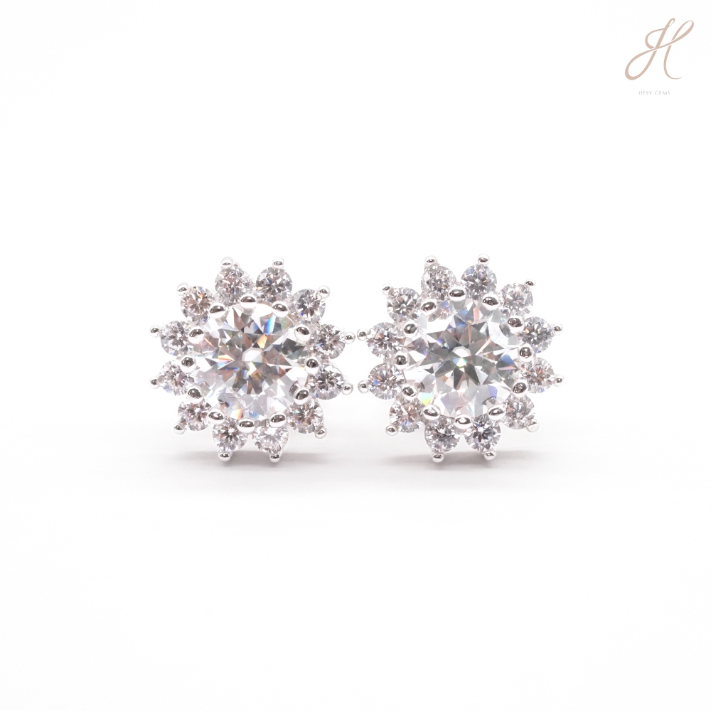 ต่างหูกลมดอกไม้ Moissanite ชุบWG 1ct/ข้าง Round Flower Moissanite Earrings 1ct/Side White Gold Plati