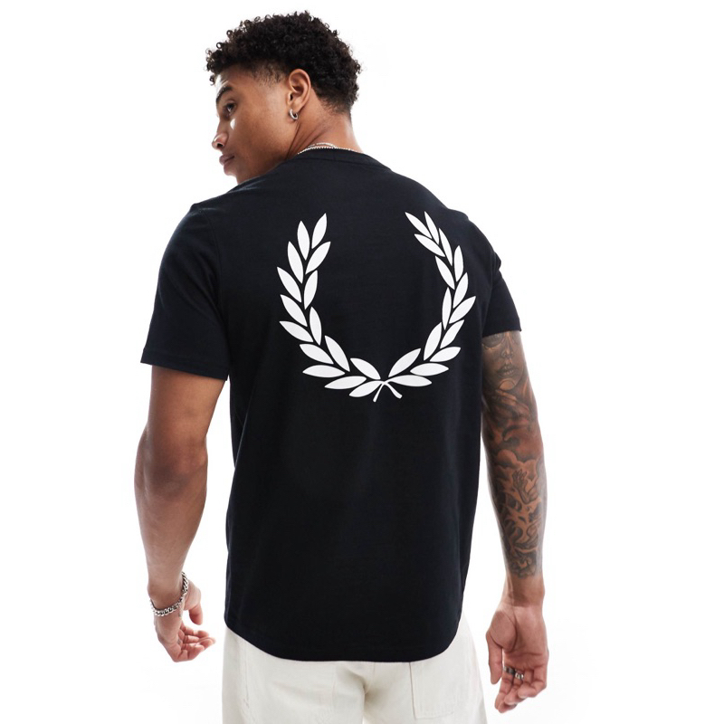 Fred Perry Rear Powder Laurel T-Shirt in Black