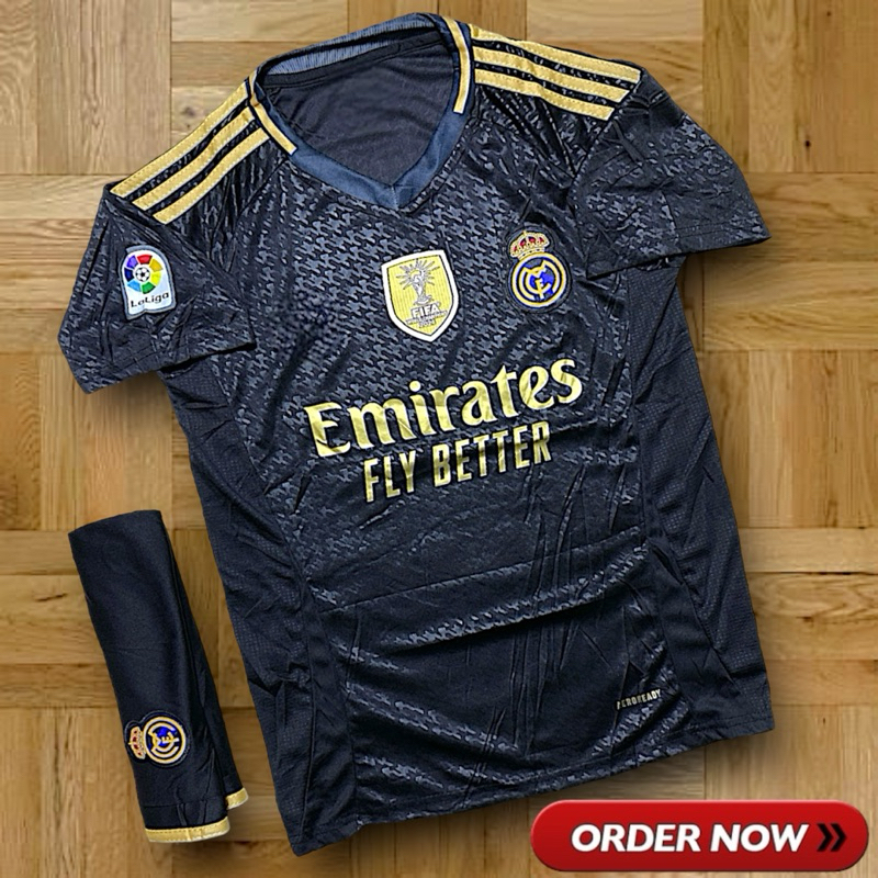 ชุดกีฬาผู้ชาย เรอัลมาดริด แขนสั้น ฤดูกาลใหม่ล่าสุด 2024 มีไซด์ M- -3XL มีเสื้อ พร้อม กางเกง