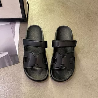 Women's sandals รองเท้าแตะแบบสวม ใส่ได้ทุกโอกาส รุ่นใหม่ลายน่ารัก พื้นนิ่มใส่สบายมาก 888