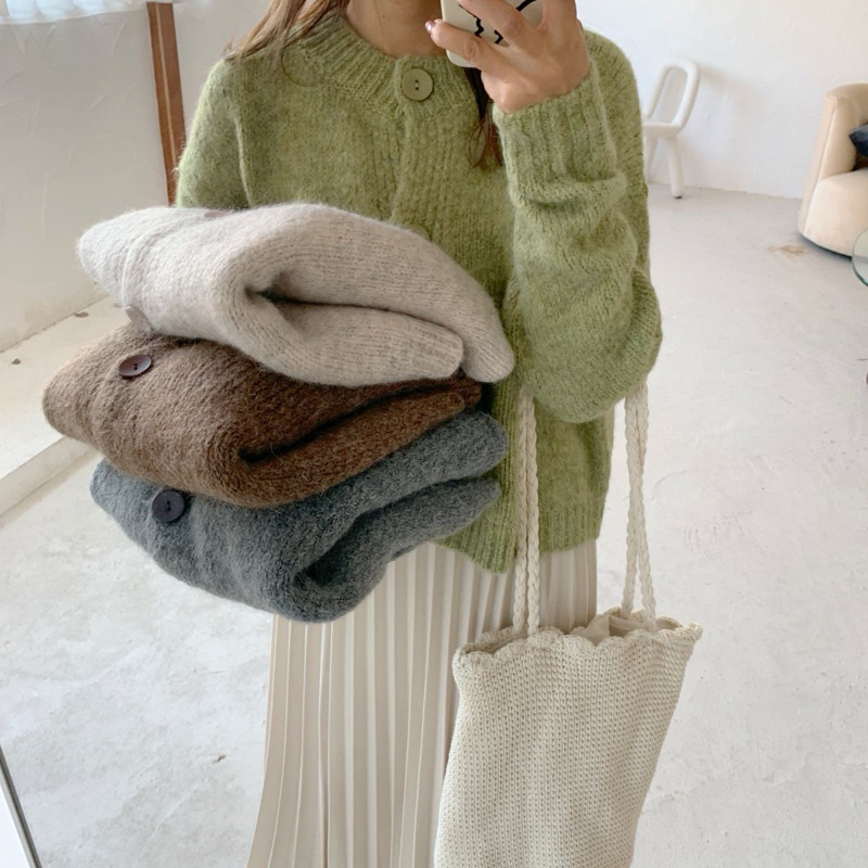 จัดส่งไว Monika Cardigan - เสื่อกันหนาวไหมพรมผ้านิ่มมาก