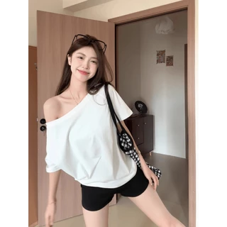 เสื้อยืดผู้หญิง คอปาดปาดไหล่ เสื้อยืดสวยๆผู้หญิงที่กําลังฮิต oversize สไตล์เรโทร เหมาะสำหรับสาวแซ่บ คอกลมแขนสั้น สีทึบ