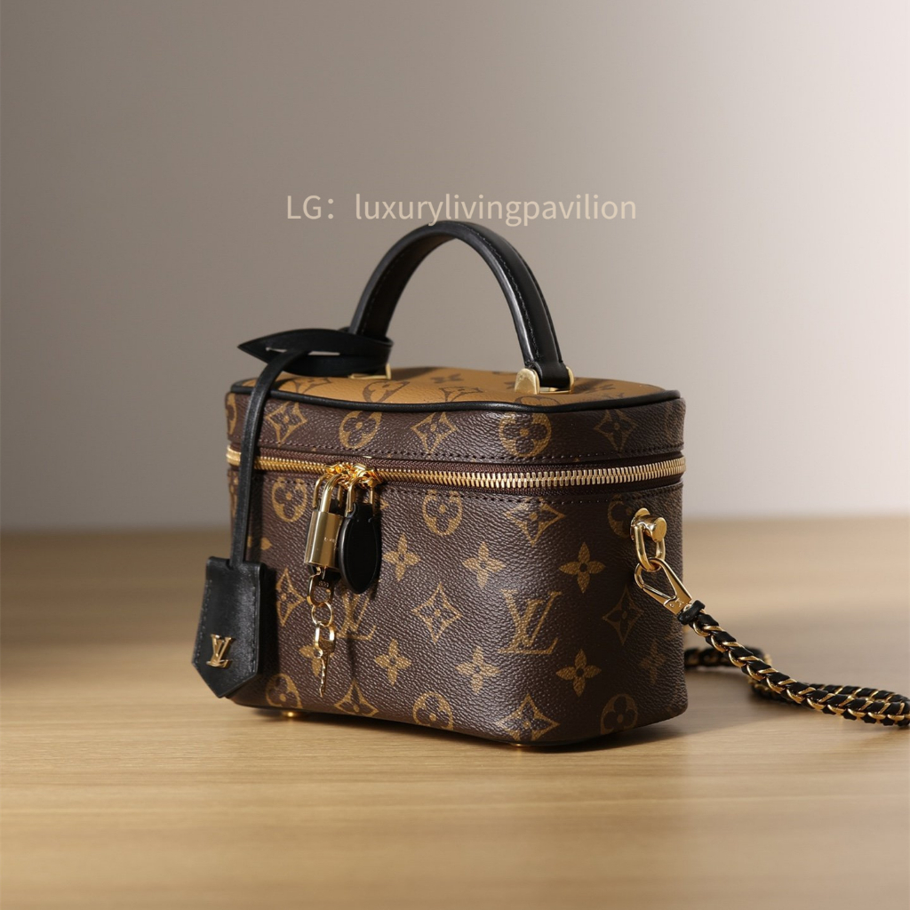 👜ซื้อฝรั่งเศส ชิปขนาดเล็ก LV LouisVuitton กระเป๋ารุ่น Vanity PM การรับประกัน 2 ปี ของแท้💯