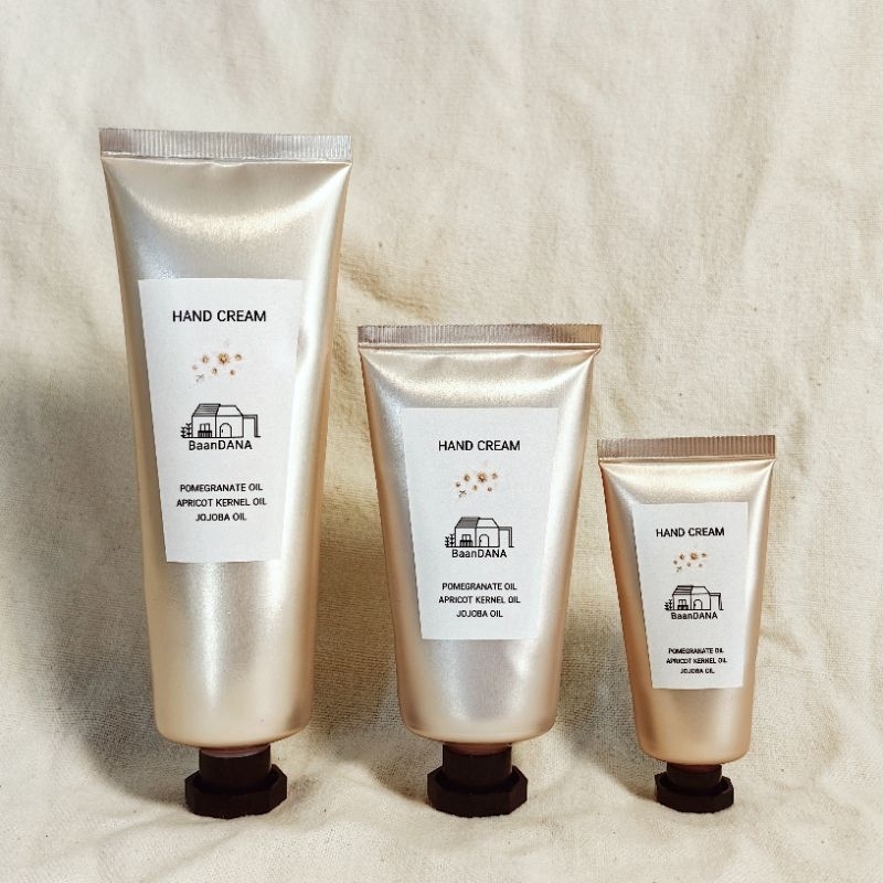 HAND CREAM ครีมบำรุงมือและเล็บ