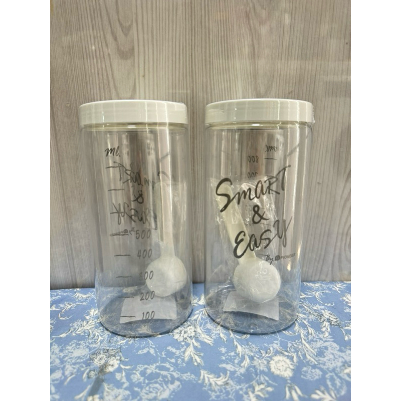 2 ใบ โหลพลาสติกขนาด 800 ml ลาย smart&easy พร้อมช้อนตัก มีฝาปิดแบบเกลียวหมุน