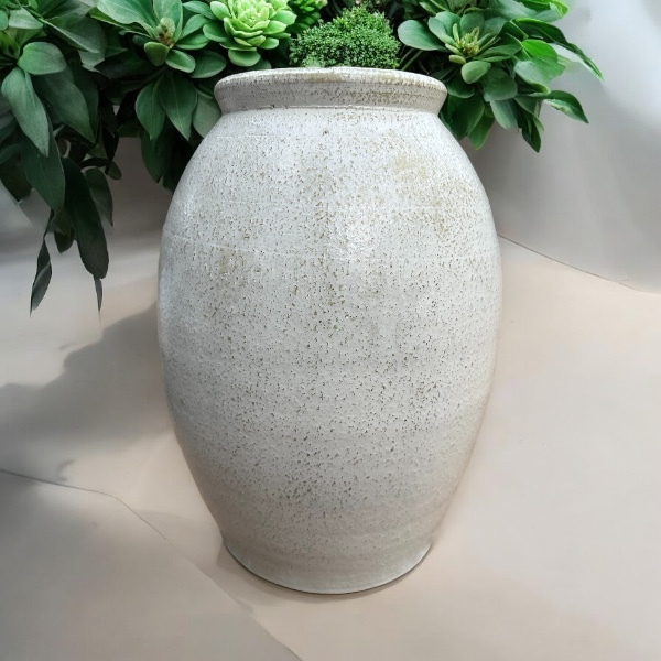 Vase แจกันดินเผาทรงไหเรียบ ขนาด 23 x 35 cm.