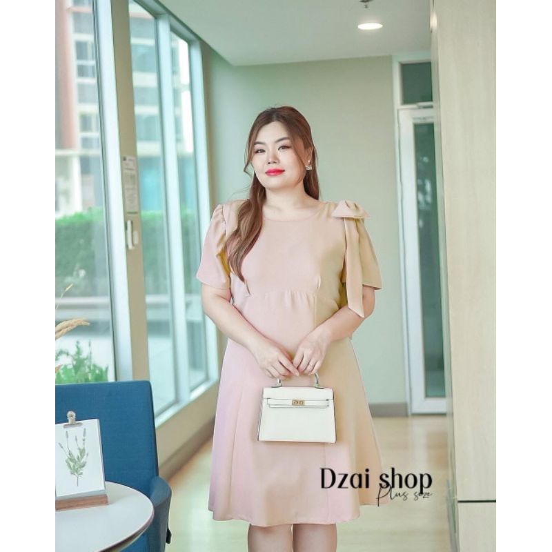 เดรสสีครีมพลัสไซส์ เดรสอวบอ้วน