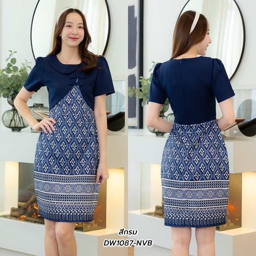 S-2XL | เดรสสั้นคอบัวเสื้อกั๊กแต่งโบว์ ตัดต่อผ้าพิมพ์ลายไทย มีซับใน สีกรม D1087