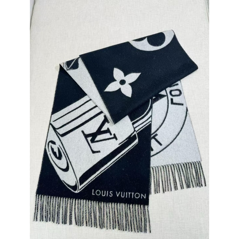 **any** ผ้าพันคอ LV Lock And Keys Scarf สินค้าใหม่ ของแท้