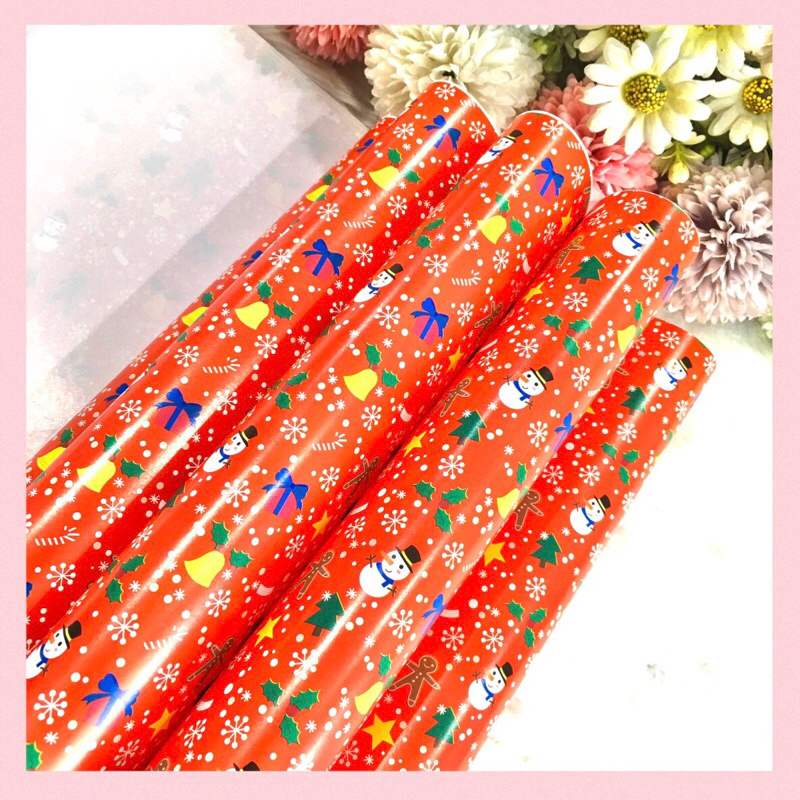 กระดาษห่อของขวัญอาร์ตมัน ขายขั้นต่ำ 5 แผ่น ลายตุ๊กตาหิมะแดง กลุ่ม 01 ลายคริสต์มาส