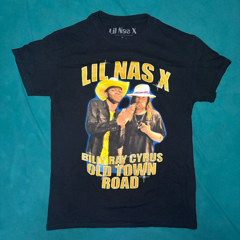 เสื้อมือสอง Lil Nas X อก 36“ ยาว 26” 200.-