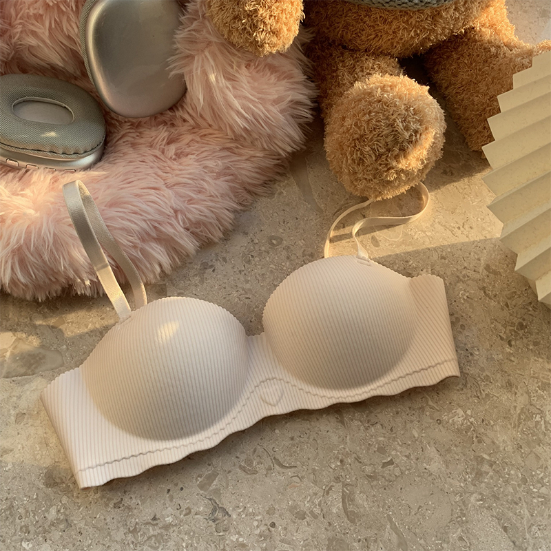 AMY-เสื้อชั้นในไร้โครง เสื้อชั้นในผู้หญิง เสื้อชั้นในไร้ขอบ เสริมฟองน้ำดันทรง ดีไซน์ขอบหยัก สีน่ารัก สไตล์เซ็กซี่ - รูปที่ 6