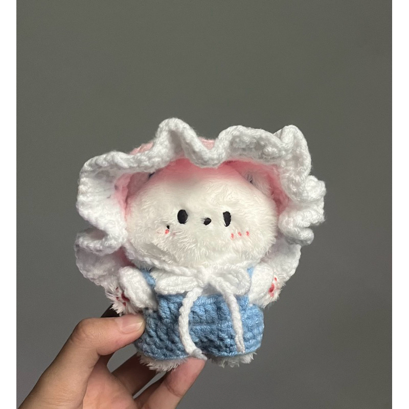 ชุดเอี๊ยม +หมวก 🍀 ชุดตุ๊กตา10 cm