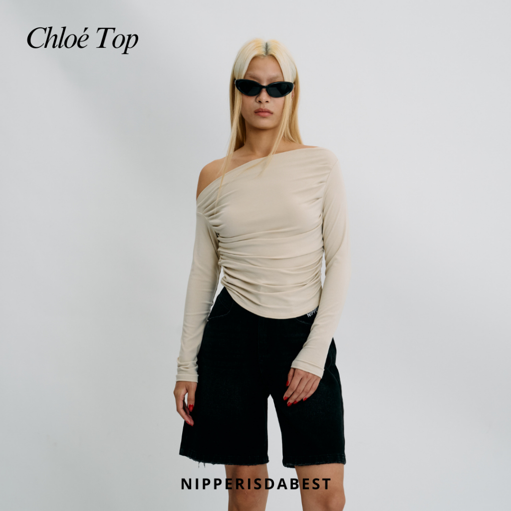 NIPPERISDABEST เสื้อรุ่น Chloé top ผ้ายืด แขนยาว จับจีบข้าง สีครีม
