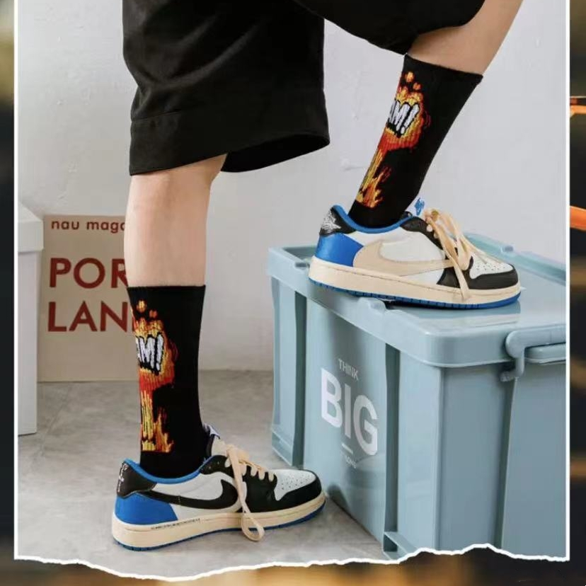 (ได้รับ 2-3 วัน) จัดส่งจากประเทศไทย~ถุงเท้ายาวน่องน่ารัก 5 คู่ถุงเท้าผ้าฝ้ายเหมาะสำหรับผู้ชายและผู้หญิง