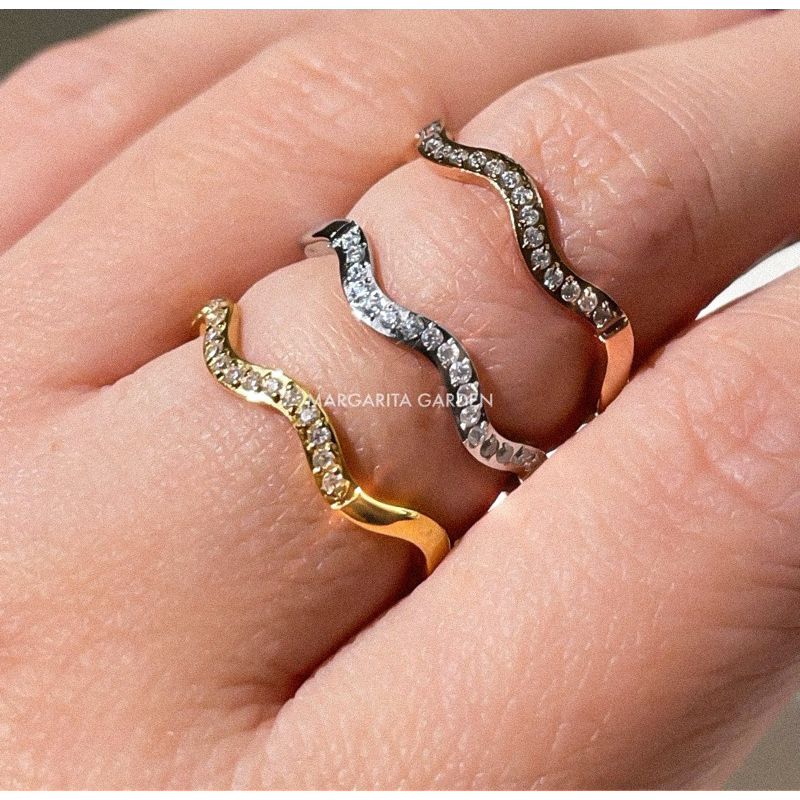 Margarita **วัดรอบนิ้วก่อนสั่งซื้อ** Wavy Pave’ Diamond Stainless Ring