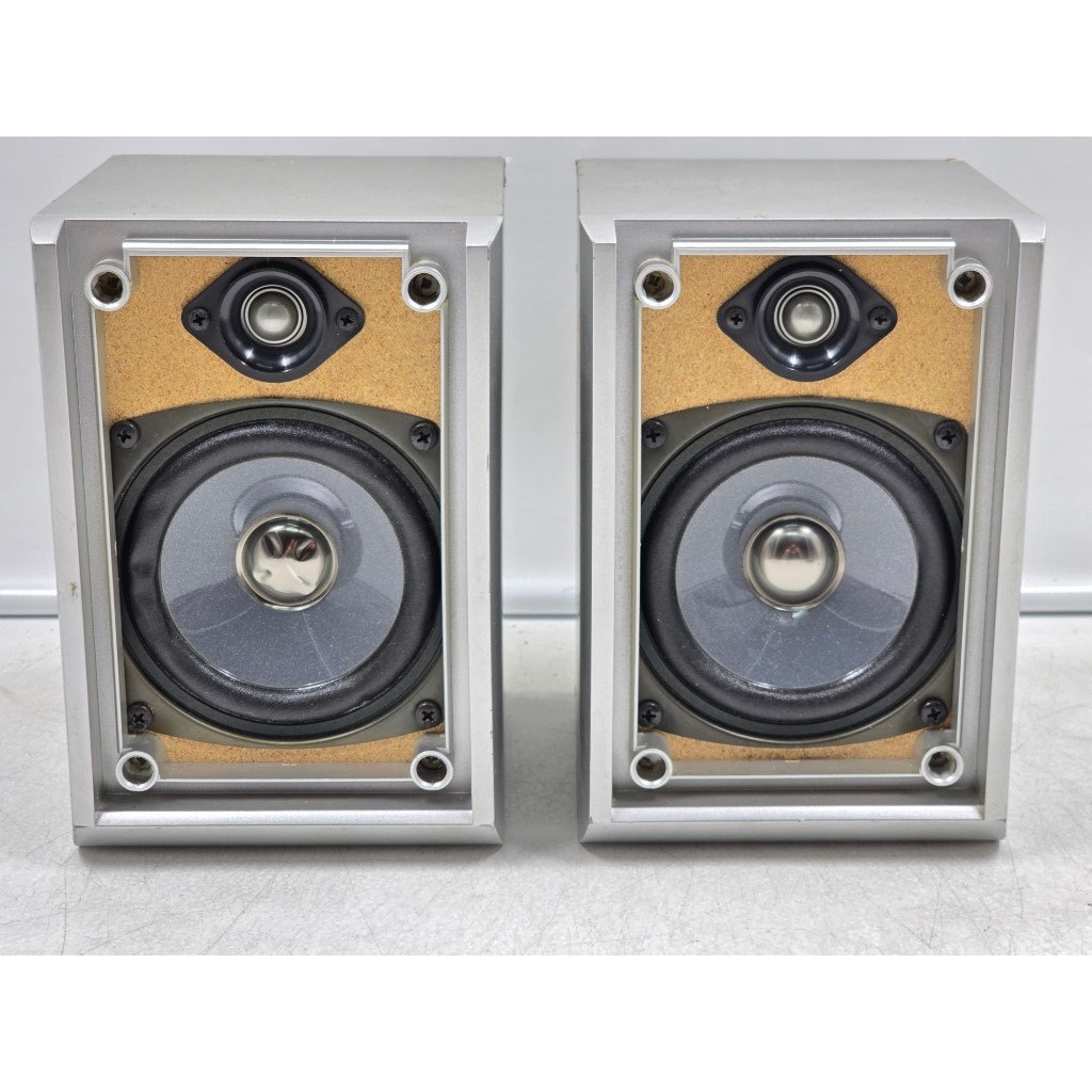 AY79 ลำโพง 1 คู่ มือสองญี่ปุ่น (771) YAMAHA NX-VS10M 50W 6 โอห์ม Woofer 3.5 นิ้ว Size ตู้ 12.5x12x18