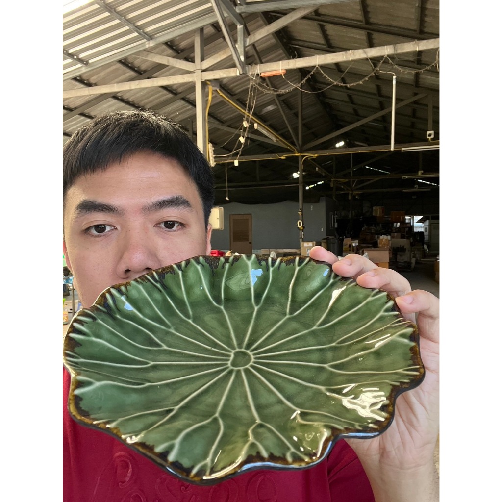 จานเซรามิค ทรงใบบัว จานมินิมอล จานคาเฟ่ ขนาด 8 นิ้ว สีเขียว เนื้อสโตนแวร์ ออกใบกำกับภาษีได้ รหัส111024 - รูปที่ 3