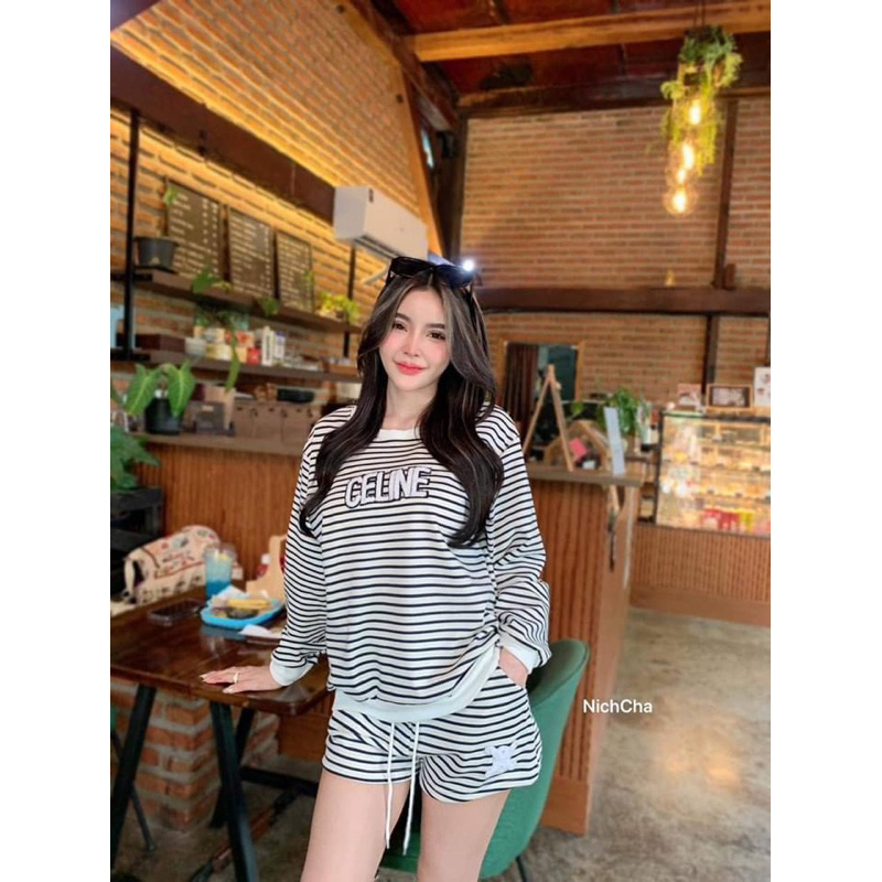 น้อลCELINEมาใหม่ ... รับลมหนาวคร่า แต่งอะไหล่ขนปุยทั้งเสื้อและกางเกง