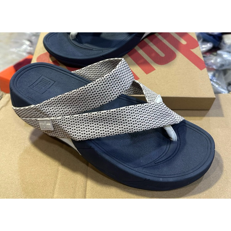 รองเท้าเเตะ fitflop สลิงรุ่นใหม่ สวย ใส่ได้ทั้ง หญิงและชายไซร้ 36----44