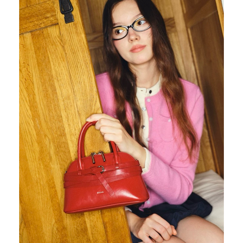 Muva | muva nano belt bag กระเป๋าถือหนังแท้ พร้อมสายสะพาย
