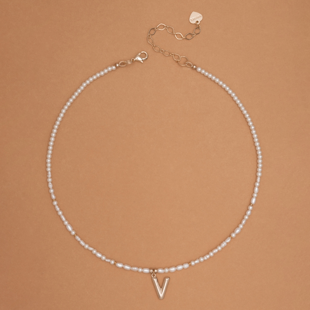 V  PAVÈ WHITE PEARL CHAIN NECKLACE