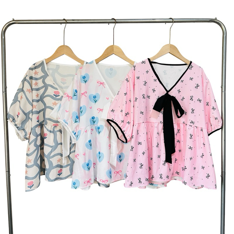 เสื้อโอเวอร์ไซส์แขนสั้นคอวี ทรงต่ออกอำพรางหุ่น ผ้าพิมพ์ลาย ใส่สบาย ไม่ร้อน อก30-50นิ้ว