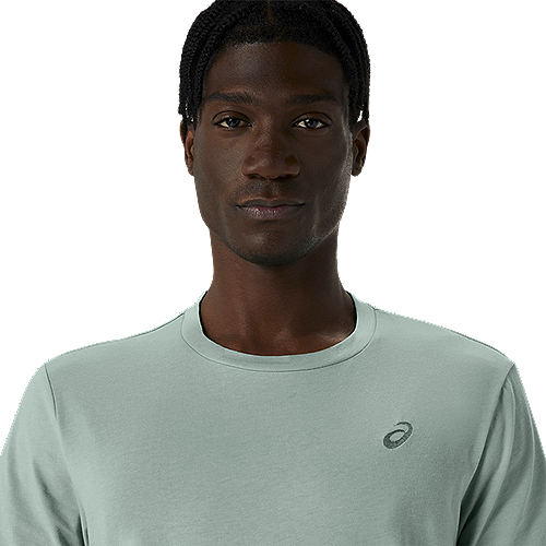 ASICS : ASICS SPIRAL EMBROIDERY TEE MEN TRAINING ผู้ชาย เสื้อคอกลม ของแท้ LIGHT CELADON