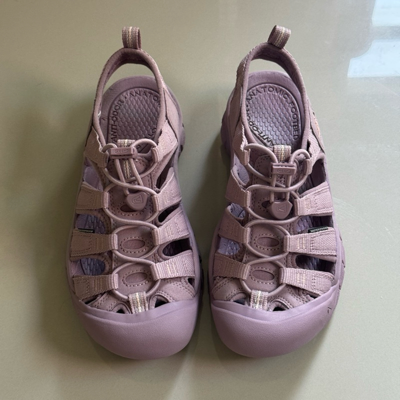 KEEN-W NEWPORT H2 (MONOCHROME/TOADSTOOL) รองเท้าลำลองของแท้มือ1ไม่มีกล่อง
