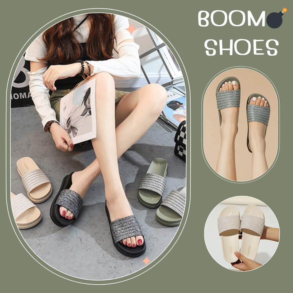 BOOM รองเท้าแตะผู้หญิง สายคาดร่องริ้วแต่งกลิตเตอร์ ส้นหนา ใส่สบายเท้า (10)