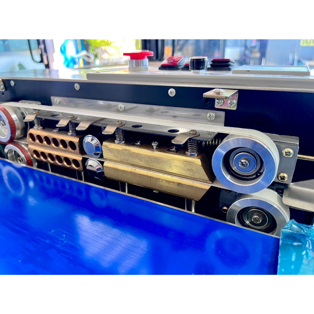 ฮีตเตอร์บล็อคทองเหลือง Heater block บล็อกฮีตเตอร์ บล็อกทองเหลืองคลูลิ่ง cooling blok สำหรับเครื่องซีลสายพาน