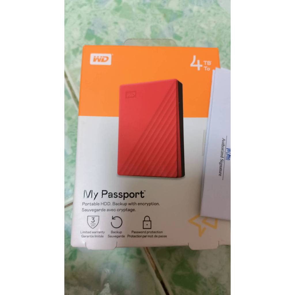 WD External HDD 4TB USB 3.0 Type-C 2.5" สีแดง  พึ่งได้รับเคลมมา ยังไม่แกะซีล ประกันหมด