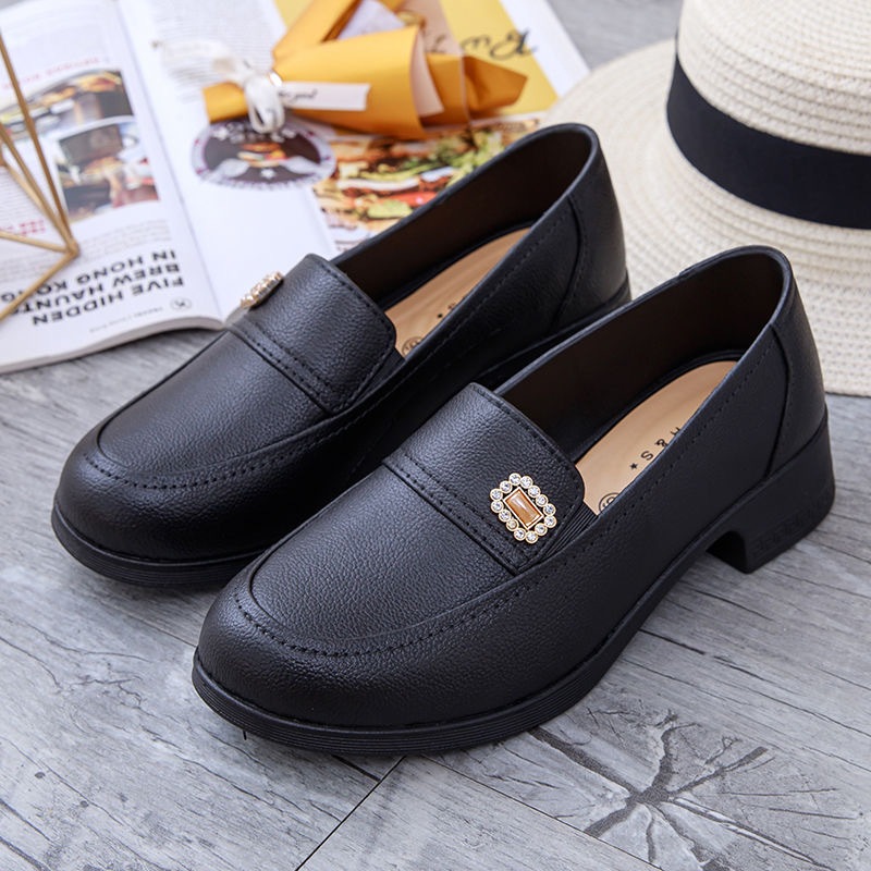 รองเท้าคัชชูหนังนิ่มหัวมน ส้นตึก สูง3-5 cm  2507