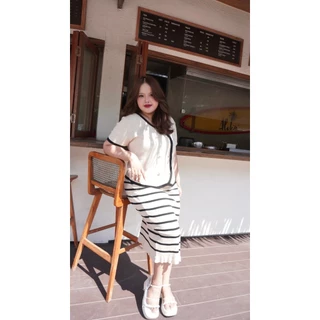 CiCi Plus+(A1262-30) Set 2 ชิ้น เสื้อ+กระโปรง แต่งกระดุมหลอก เหมาะสำหรับสาวพลัสไซส์