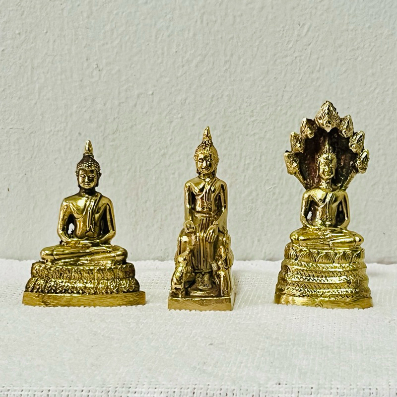 พระประจำวันเกิด ทองเหลือง หน้าตัก 1.5 นิ้ว สำหรับใส่บาตรหรือนำไปบูชา - รูปที่ 2