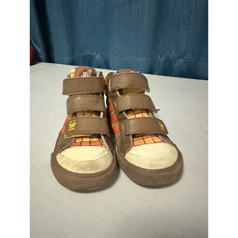 รองเท้าเด็กมือสอง adidas toy stroy วู้ดดี้ ไซด์ป้าย 7k(US), 6.5K(UK), 14.0cm(JP)