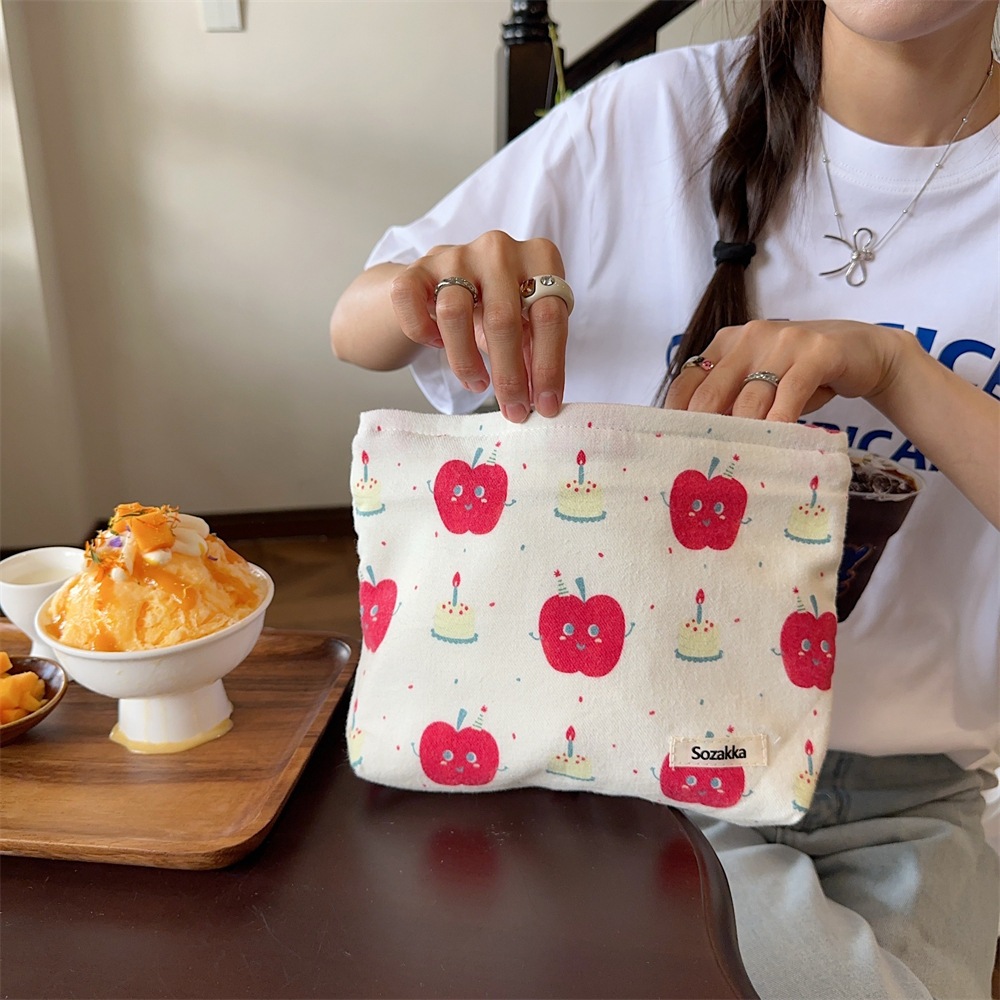 พร้อมส่ง A043 กระเป๋าเครื่องสำอาง apple crossbody กระเป๋าอเนกประสงค์ กระเป๋าใส่ของ กระเป๋าจัดระเบียบ