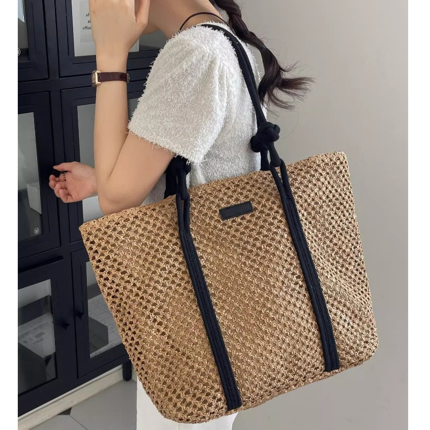 กระเป๋าสาน สายดำ สายเชือก ใบใหญ่ ทรงshopping bag P138