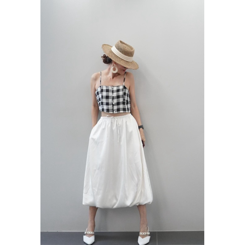 กระโปรงบอลลูน Long balloon skirt Satin เจาะกระเป๋าข้างซ้ายและขวา เอวยืดฟรีไซส์ มีสายผูกสามารถปรับได้ ผ้าซาติน