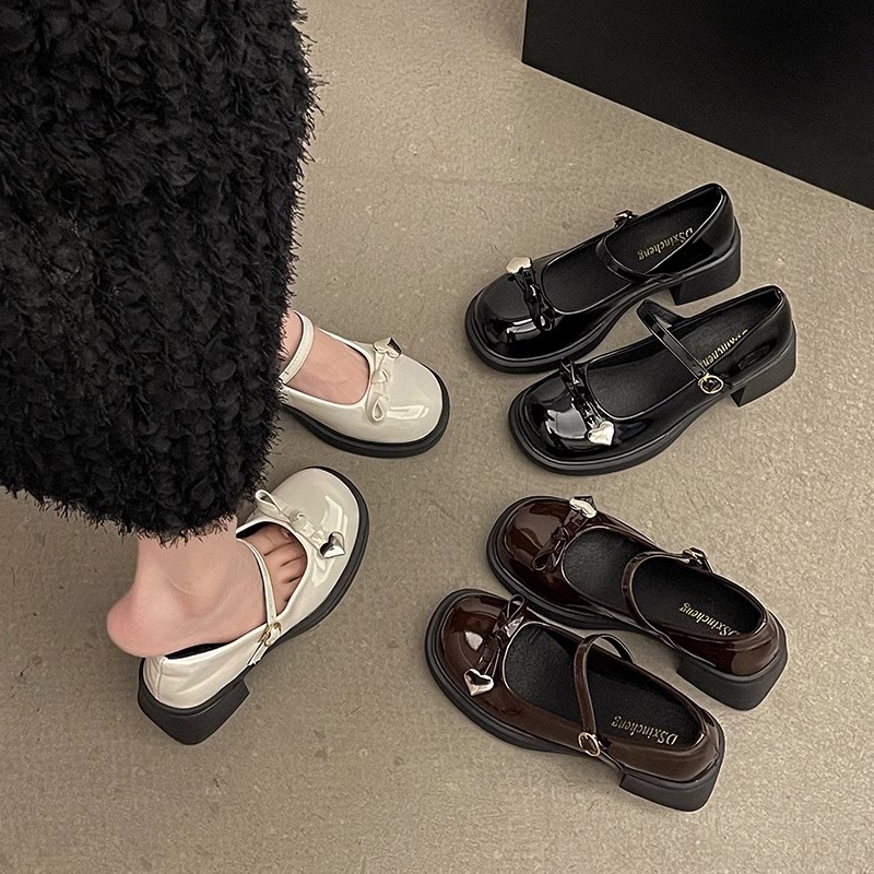 รองเท้าหนังแมรี่เจน สวยหวาน น่ารัก เหมาะกับทุกการแต่งตัว ส้นรองเท้าสูง 6 ซม